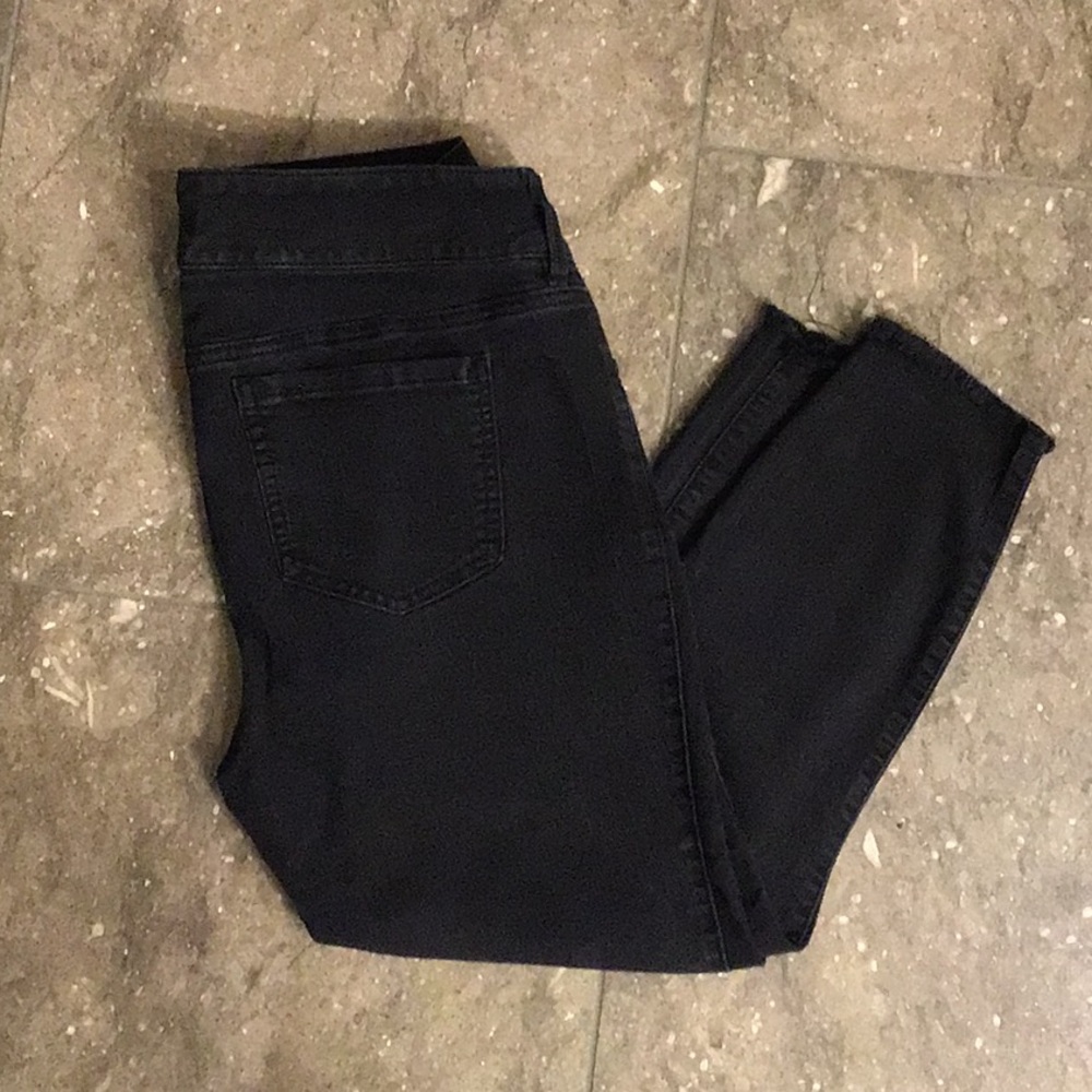 Torrid Denim cropped frayed jeans, 12, black - Picture 4 of 14